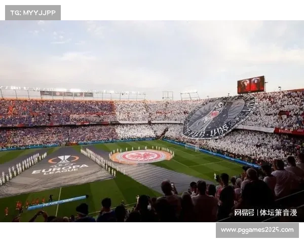 赛前热身播放《海阔天空》，萨尔布吕肯主场营造氛围