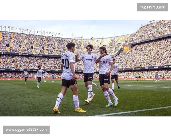 西班牙人主场迎战巴萨，前门将加西亚首次重返RCDE球场